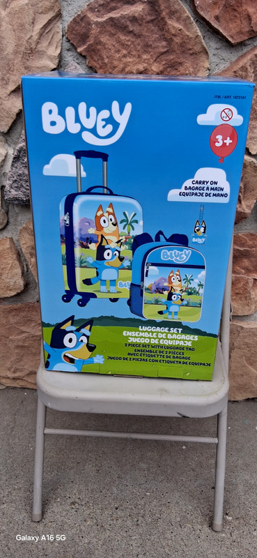 NEW: Disney Bluey Kids Luggage Set Carry-On Suitcase, Backpack & luggage Tag