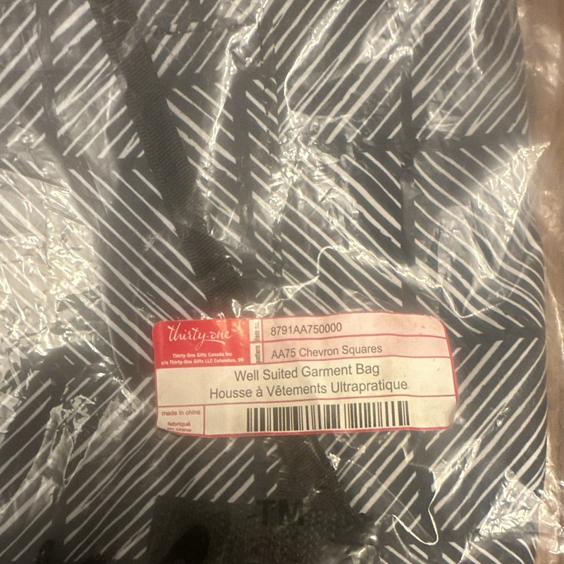 Thirty-One Garment Bag AA75 Foldable Chevron Black/White Polyester Unisex gallery