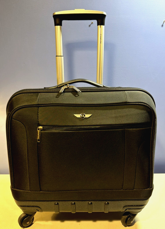 CREWLINE Black 4-Wheeled Carry-on Weekender Luggage – Pilots & Crew use- VGC