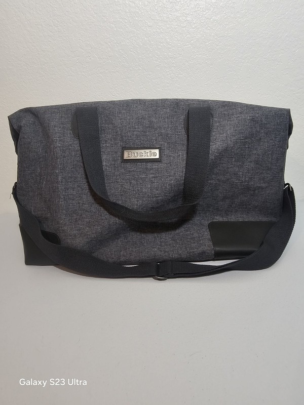 Buckle 24″ Gray Weekender Duffle Bag Soft Case Adjustable Straps