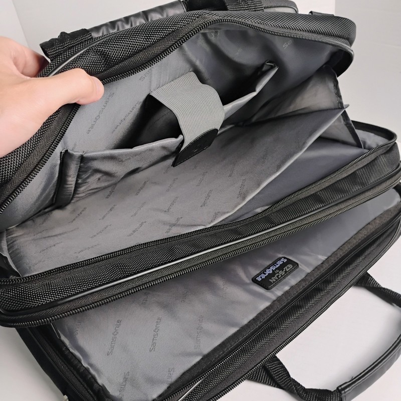Samsonite 1910 EZ Scan TSA Checkpoint Friendly 17” Laptop Briefcase Bag Black gallery