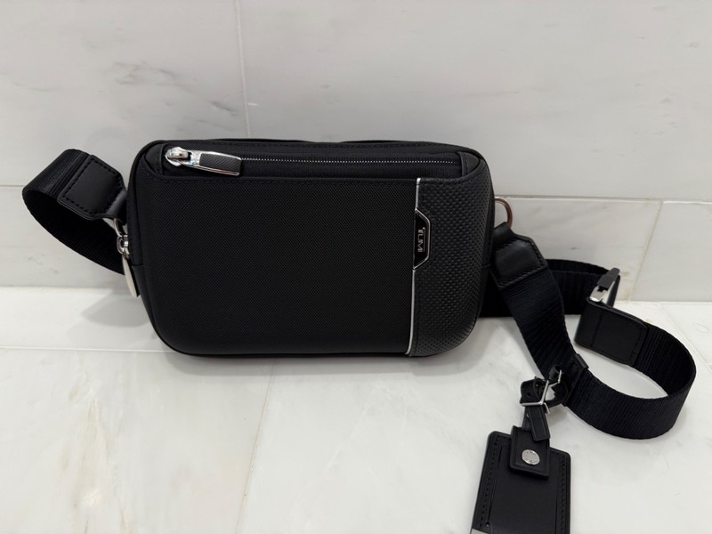 NEW Tumi ARRIVE MESSINA 9.25” Utility Pouch Sling Crossbody Bag – SOLID BLACK