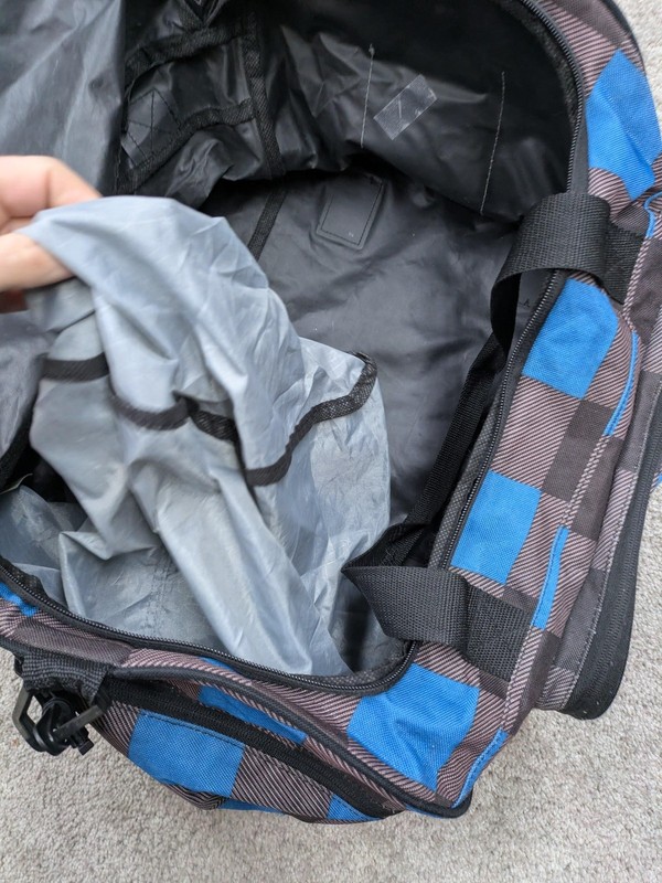 Skullcandy Blue Checked Duffel Bag Soft Case Shoe Compartment Travel Gym Straps gallery