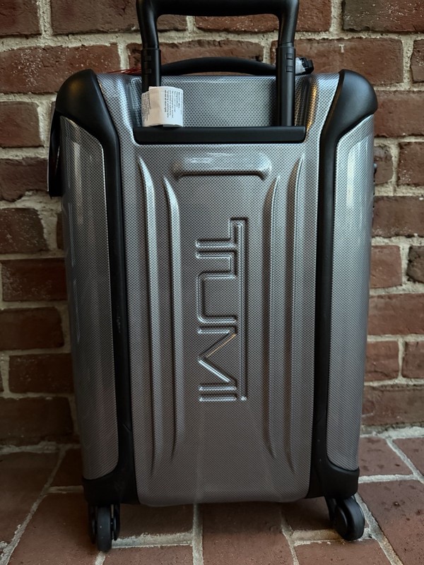TUMI Vapor International Carry-On 22” Spinner Luggage suitcase Silver NWT