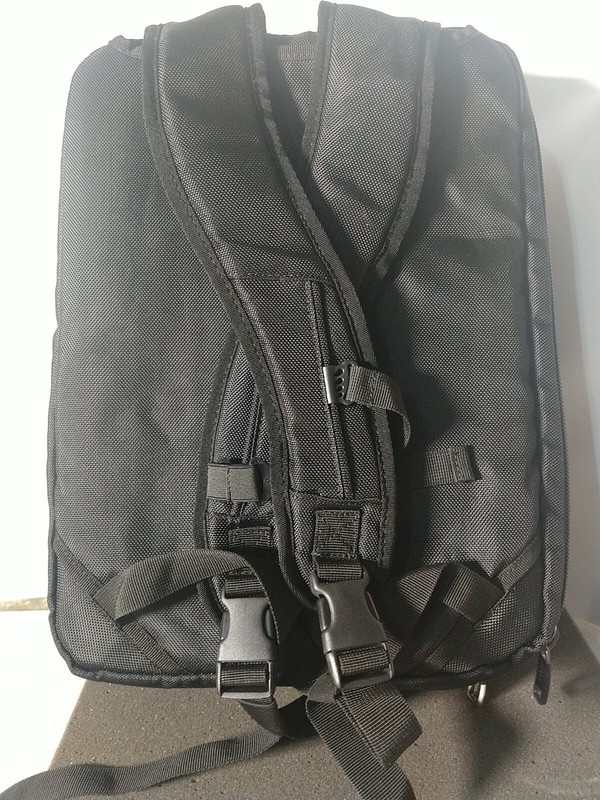 Kenneth Cole Reaction Backpack & Messenger Bag Computer Laptop Case (DD) gallery