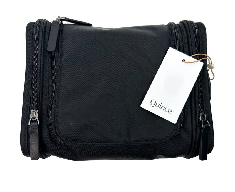 Quince Voyage Nylon Hanging Toiletry Case Water Repellent Travel Gym Organizer