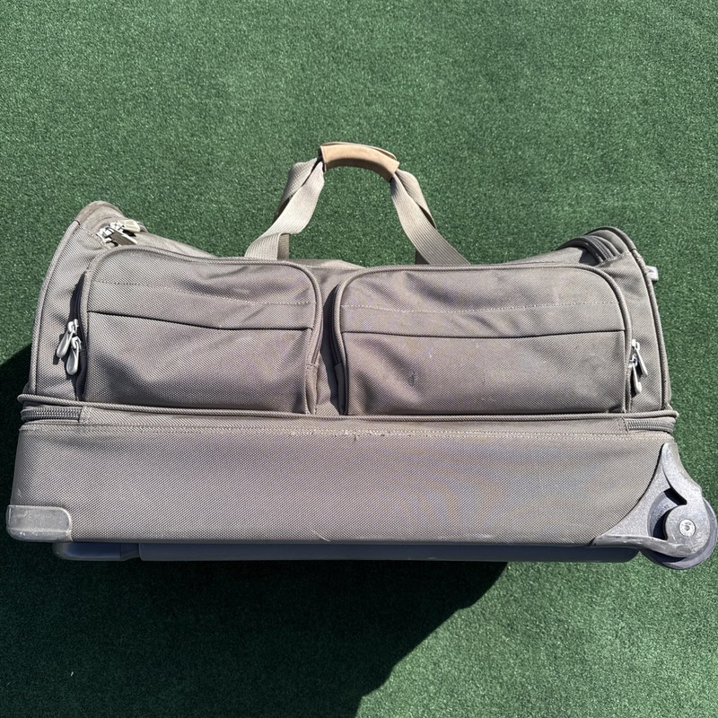 Briggs & Riley UWD127-7 Medium Upright Rolling Split 26″ Duffle Bag Olive