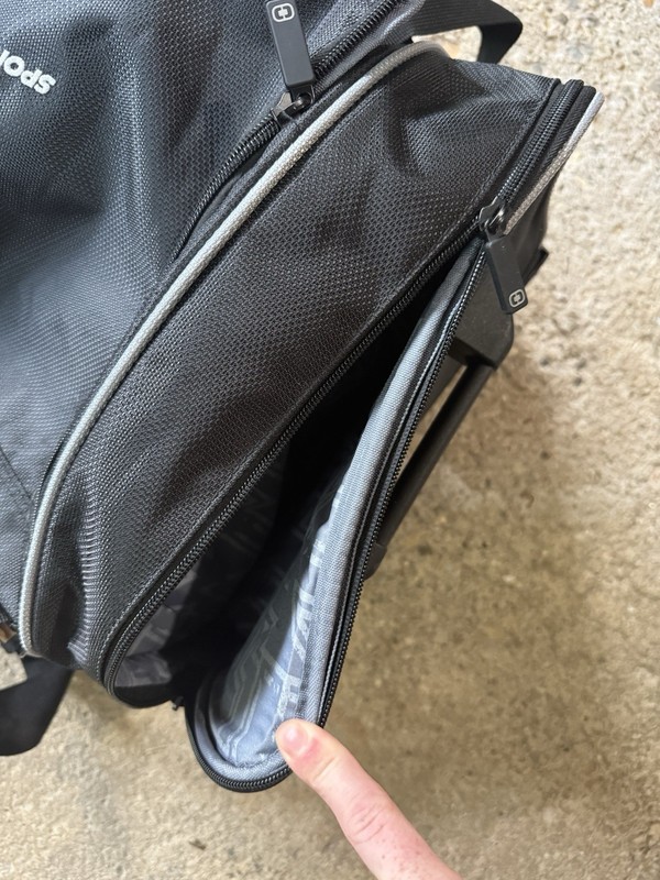 OGIO Performance 2-WEEL ROLLING EXPANDABLE SUITCASE BAG LUGGAGE 22” Branded gallery