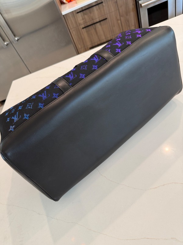 Louis Vuitton Monogram Light Up Keepall Bandouliere gallery