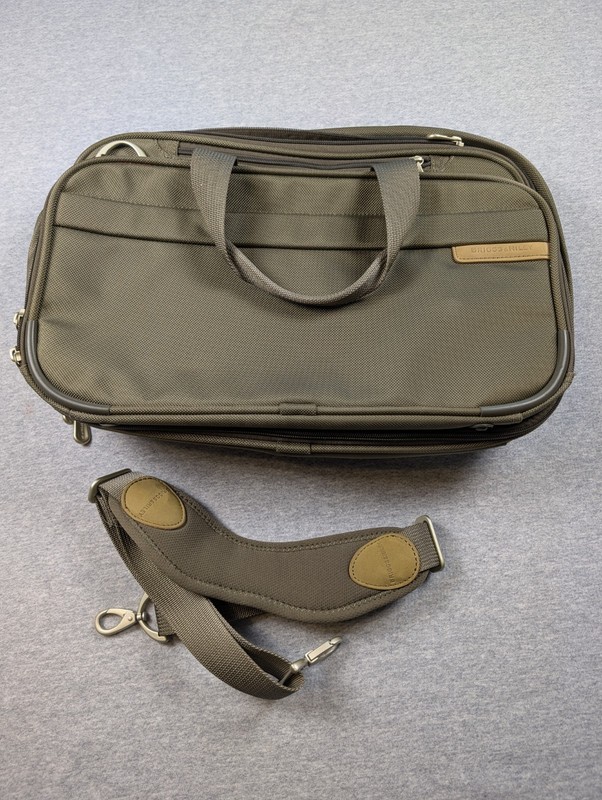 BRIGGS & RILEY 231X-7 Double Expandable Cabin Carry-On Bag – W/ Strap – Green