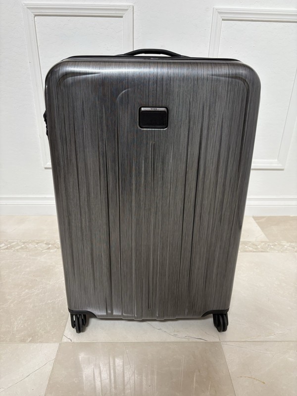 Tumi V4 Collection 30-Inch Extended Trip Spinner Packing Case