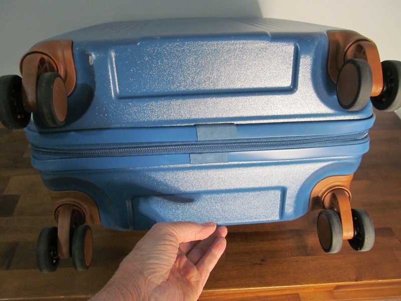 Bric's Fefara Collection-Milano, Italy-Blue Check In Spinner-TSA Locking, NWT gallery