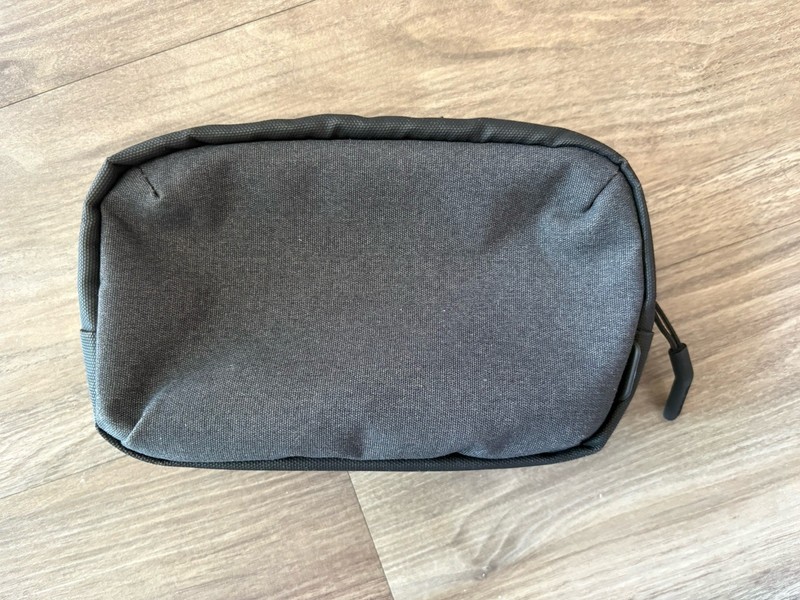 INCASE CITY ACCESSORY POUCH ELECTRONICS ORGANIZER iPhone AirPods Charger Cords gallery