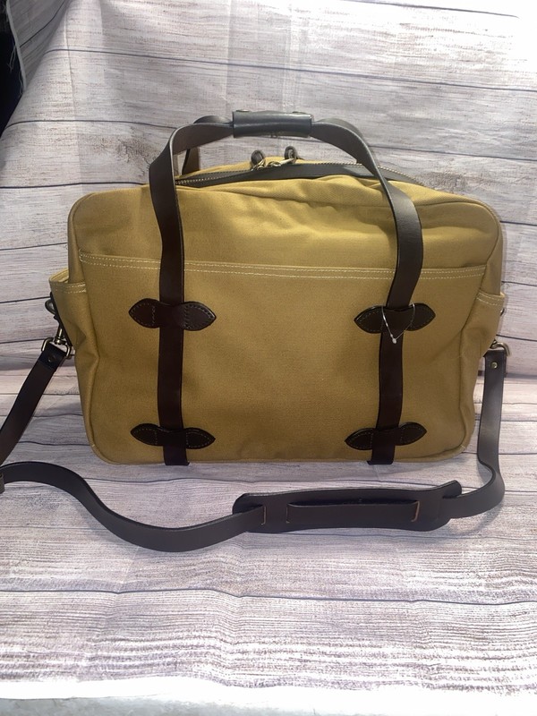 New without Tags Genuine Filson Rugged Twill Traveling Carry On Bag