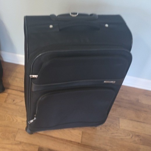 Samsonite Black Softshell 28 Inch Large Spinner Suitcase 4 Wheel Rolling Luggage gallery