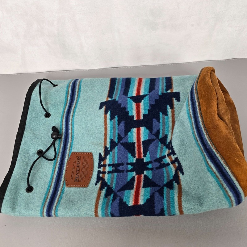 Pendleton Woolen Mills Southwestern Aztec Blanket Duffle Bag W/ Adjustable Strap