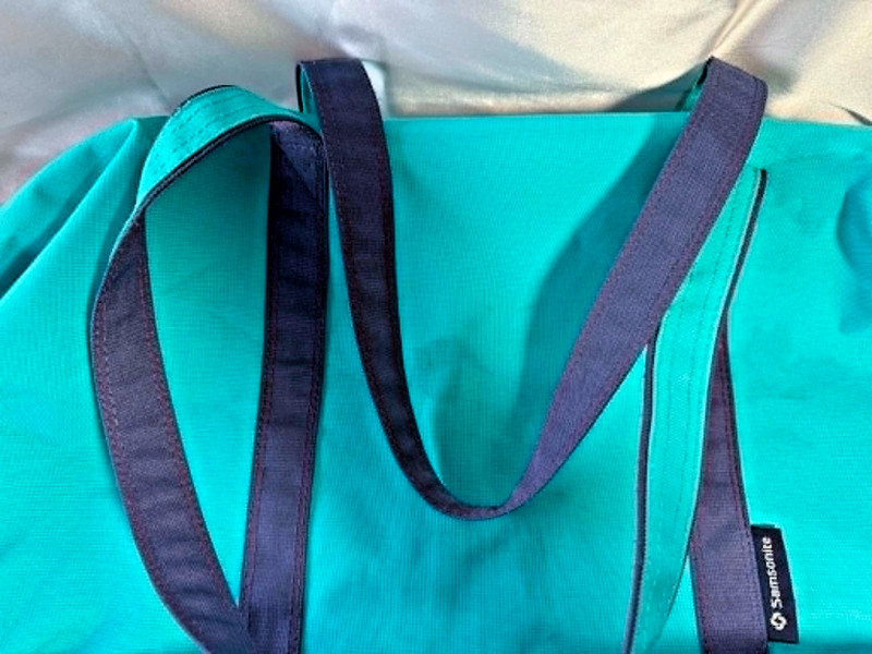 Samsonite Large Zip Tote Weekender Duffel Bag Teal Navy Travel Carry On Excellen gallery