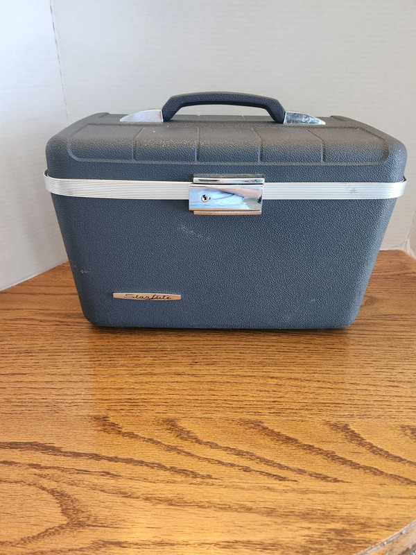 Vintage Starflite Gray/Blue Makeup Carry-On Luggage Train Case NO KEY N