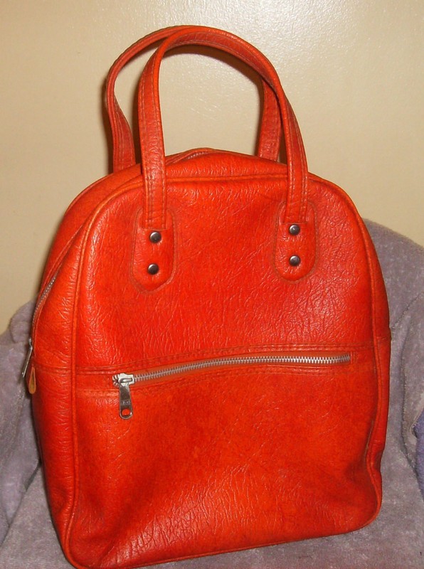 ORANGE TOTE BAG ZIP CLOSURE 1 INSIDE 2 OUTSIDE POCKET Z LUGGAGE 18″ H 12″ W 4″ D