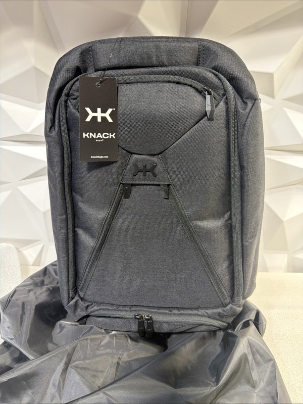 KNACK PACK SERIES 1 Medium Expandable – Stealth Black