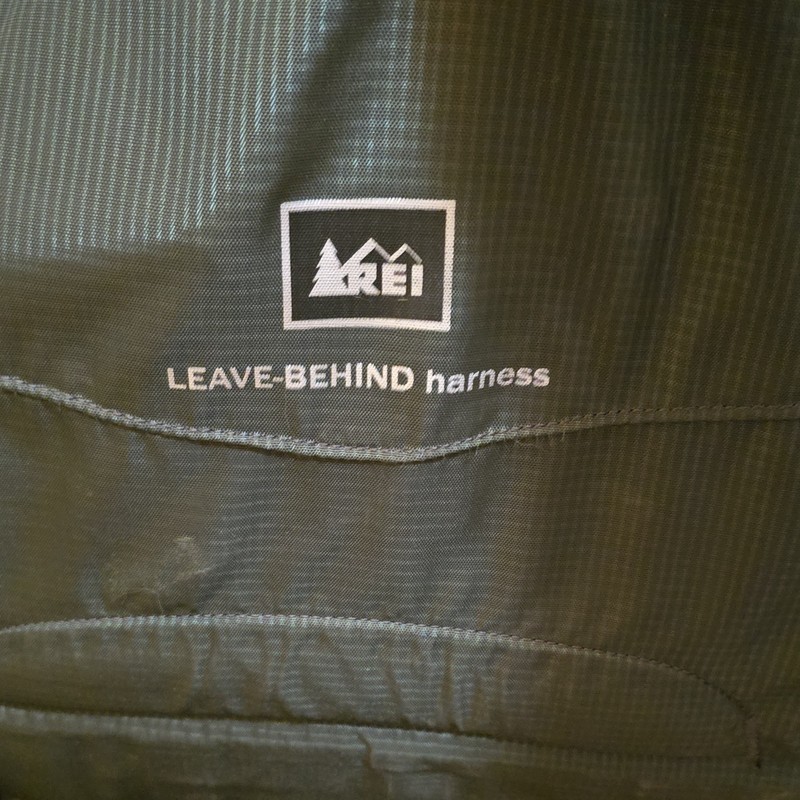 REI 22″ Rolling Travel Backpack Wheels Retractable Handle Black/Gray Nylon