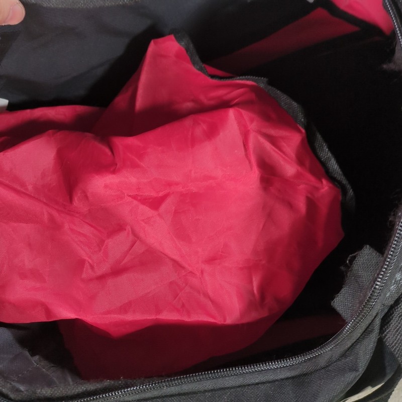Snap-On Tools Duffle Style Gym Track Travel Bag Carry On Red/Black 20x10x10 gallery