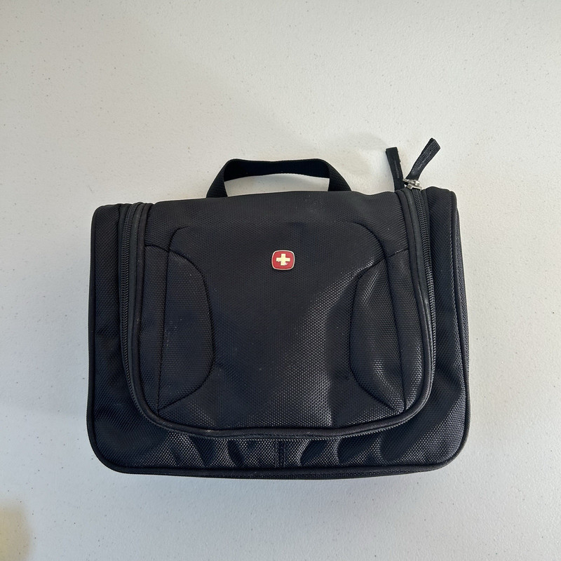 Swiss Army Victorinox Hanging Toiletry Bag