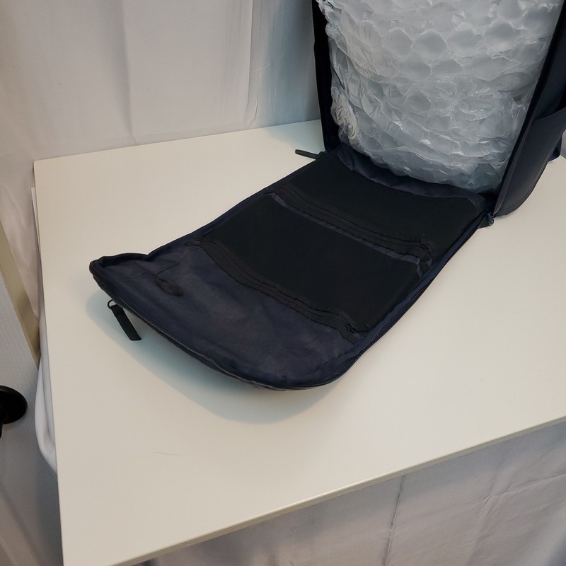 Nomatic Backpack 14L, Great Condition, Expands to 17L, Navy Color, $319 Value gallery