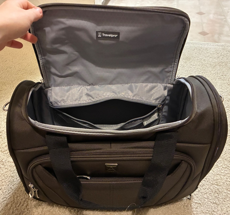 TRAVELPRO MAXLITE 5 SOFTSIDE LIGHTWEIGHT UNDERSEAT TOTE BAG WEEKENDER MOCHA NWT gallery