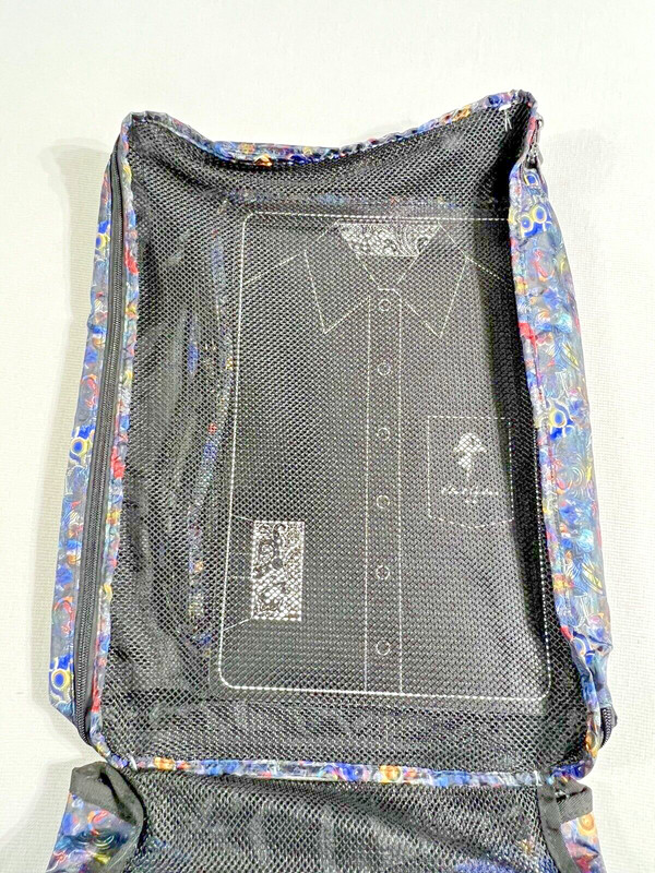 Robert Graham Shirt Folder 2 Nesting Packing Cubes Travel Set - Open Box gallery
