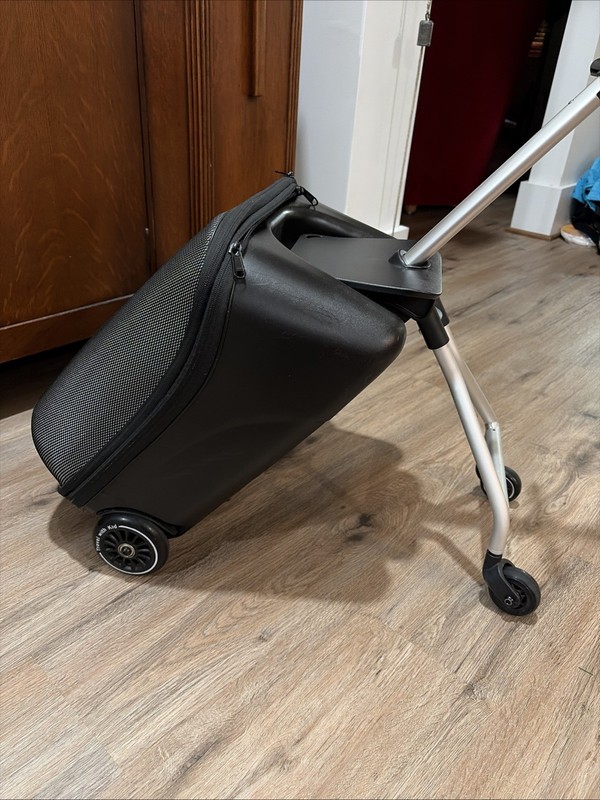 Ride-on Suitcase Rengue Carry-on Removable Stroller, Sommer Wheels