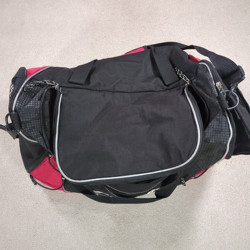 Snap-On Tools Duffle Style Gym Track Travel Bag Carry On Red/Black 20x10x10 gallery