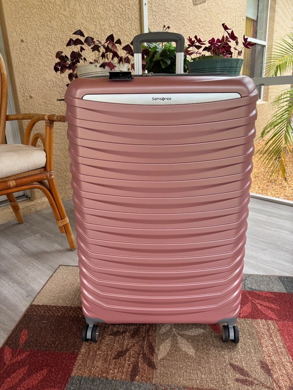 Samsonite Spin Tech 6 Large Check-in Spinner Color: Arctic Pink