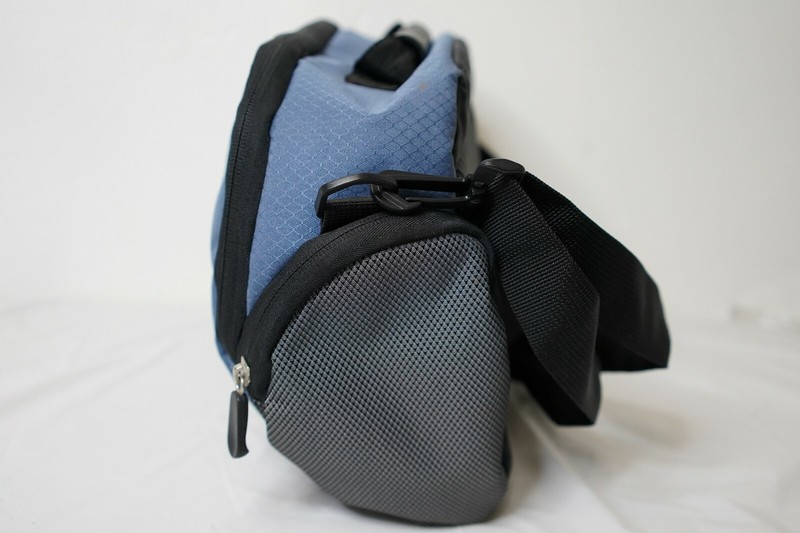Samsonite Small Duffel Camera Travel Bag 2 Side Pockets Blue Adjustable Strap gallery