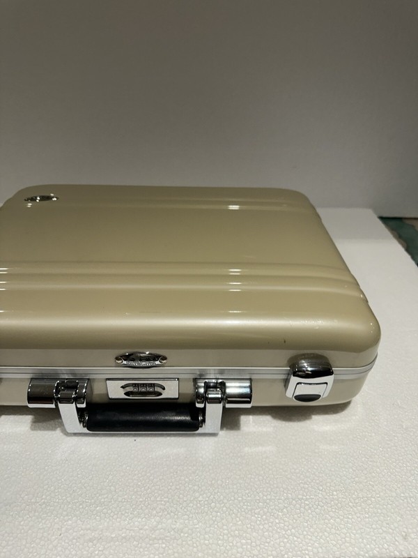 Zero Halliburton Attache Case & Business Bag Gold & Beige Japan #05 gallery