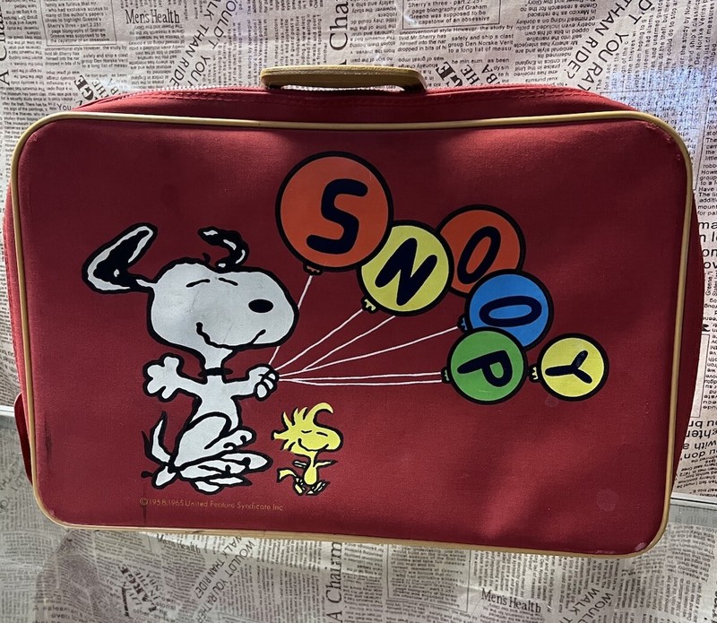 VITNAGE MCM SNOOPY/WOODSTOCK PEANUTS SUITCASE 1965 REDMULTI-COLOR RETRO CASE