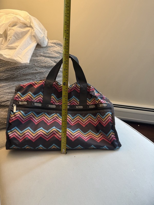 LeSportsac Weekender Duffle Bag Matching Pouch Multicolor Chevron Zigzag Nylon gallery