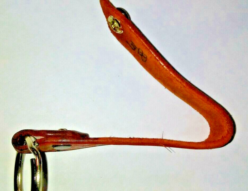 All Leather - Snap On~Snap Off Key Ring ~SADDLE TAN - Barbed wired pattern gallery