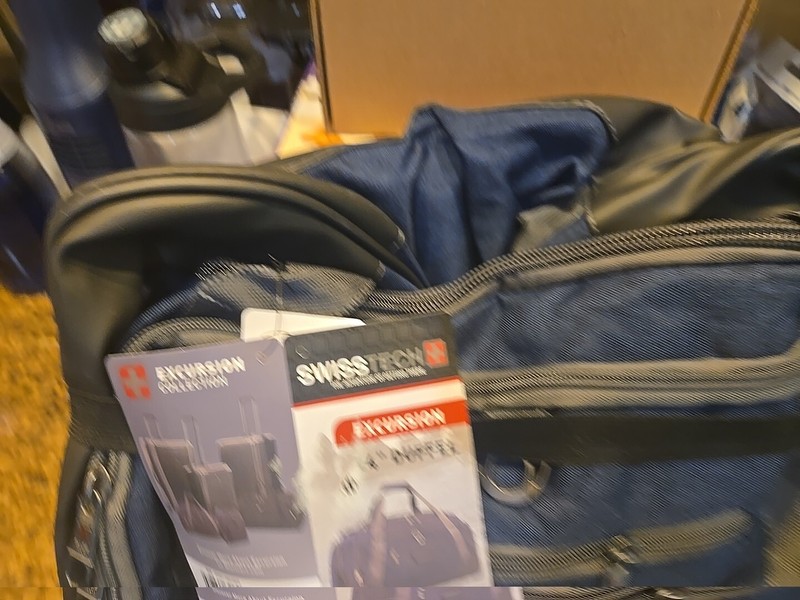 SWISSTECH Excursion 24" Duffel Bag Blue Adventure Water Resistant Bottom - New gallery
