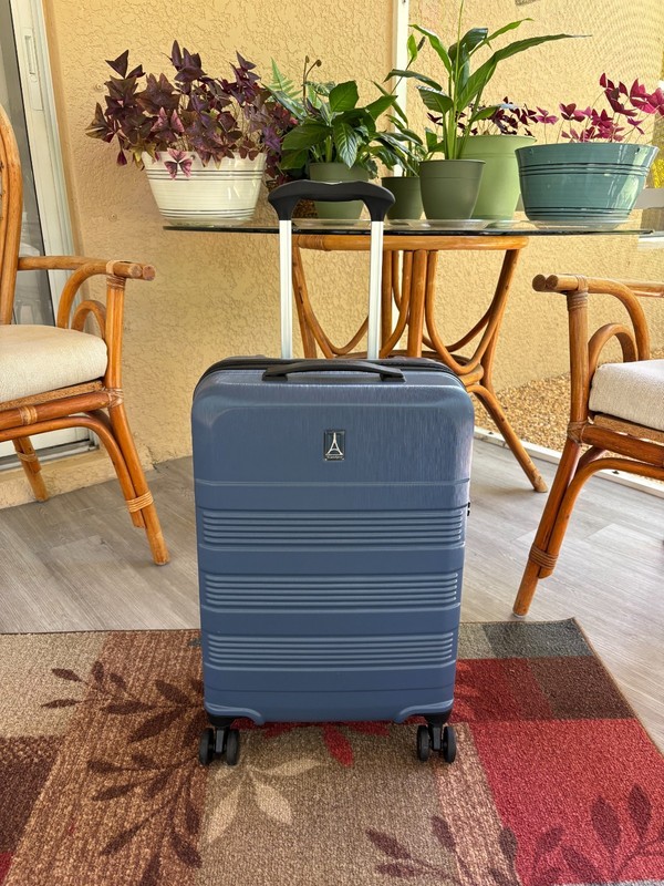 Travelpro WalkAbout 7 Carry-on Spinner gallery