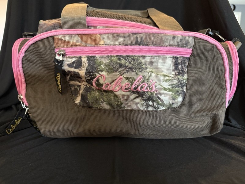 Cabela’s Camo Duffel Bag Pink Trim Hunting Gym Travel Carry On 17”