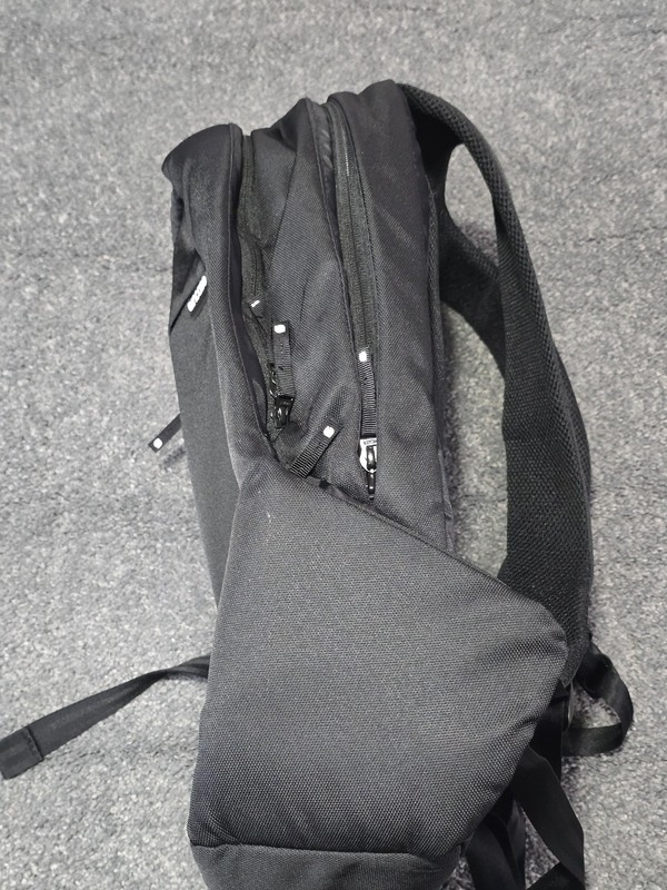 Incase Laptop Backpack Black Padded Multi Compartment Travel Bag Organizer gallery