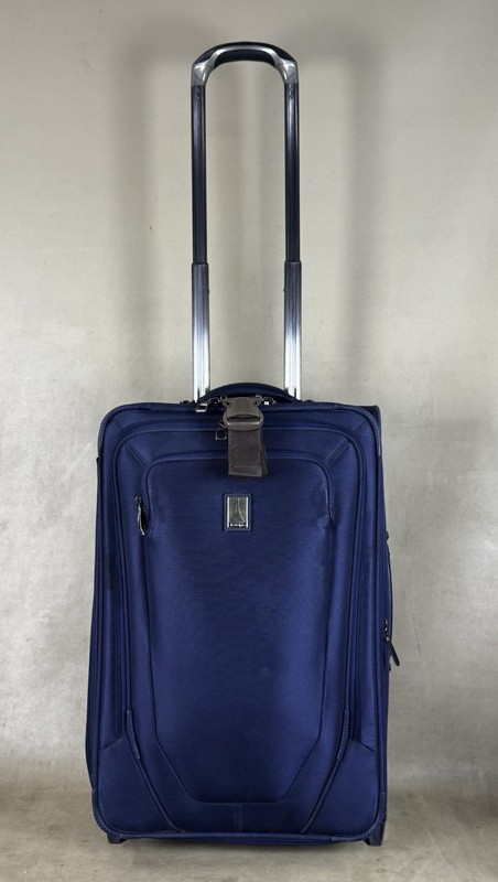 Travelpro Crew 10 Navy 22” Upright Expandable Wheeled Carryon Suitcase 4071422