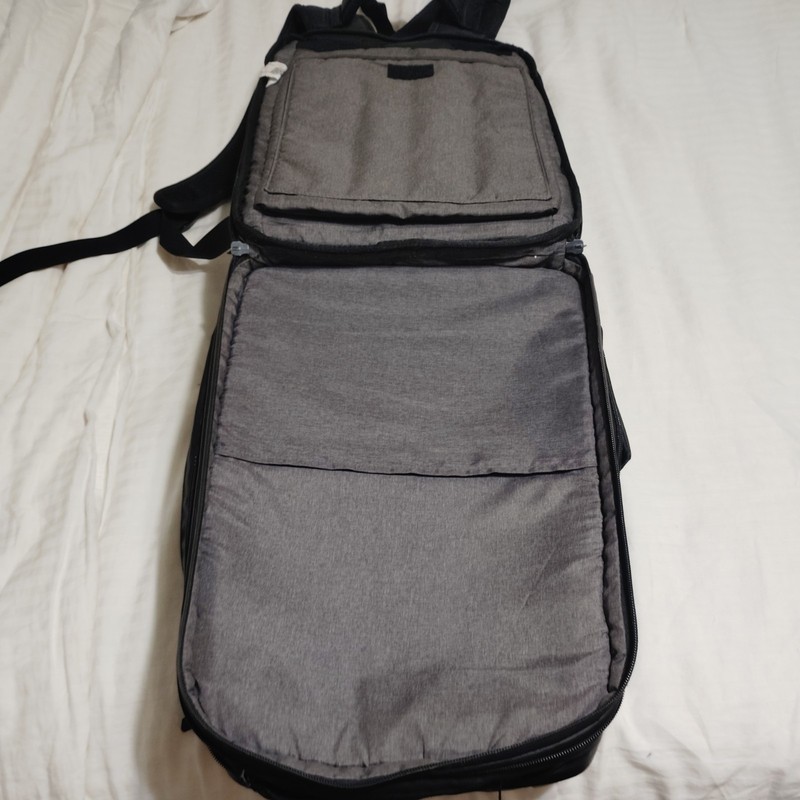 Nomatic Backpack 20L Expands To 24L gallery