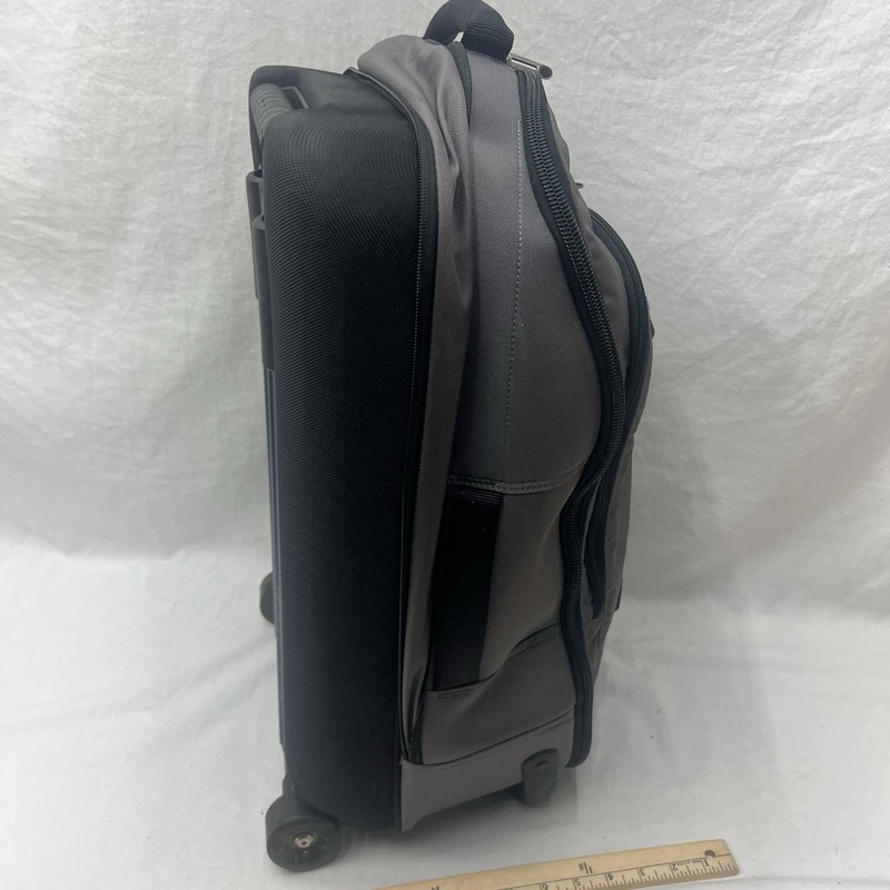 Excellent Condition Expandable Timbuk2 22” Co-Pilot Rolling Carry on suitcase gallery