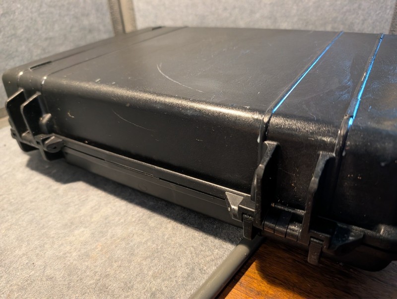 Pelican 1470 Hard Shell Protective Case Waterproof With Foam - No Keys/strap gallery