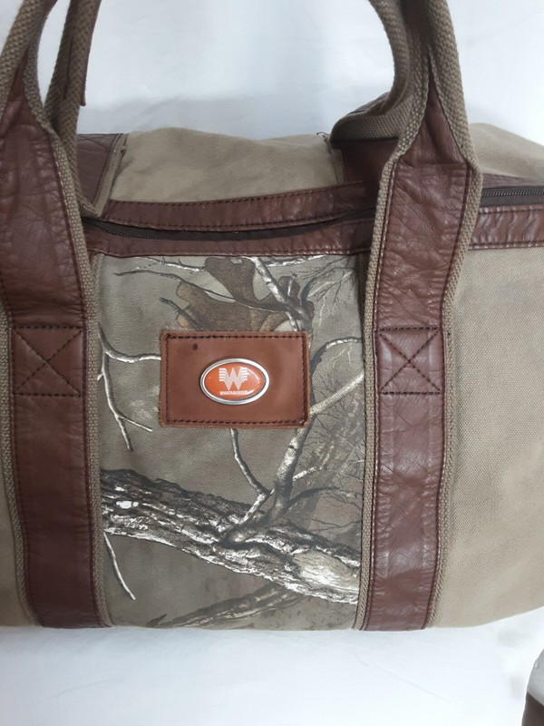 Whataburger Urban Edge Canvas Camouflage Travel Duffle Bag- NEW - D45 gallery