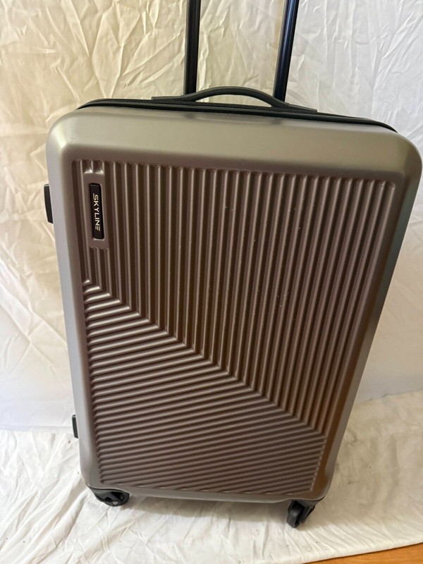 New Skyline 24" Hard side Checked Luggage Gray Spinner Lightweight gallery