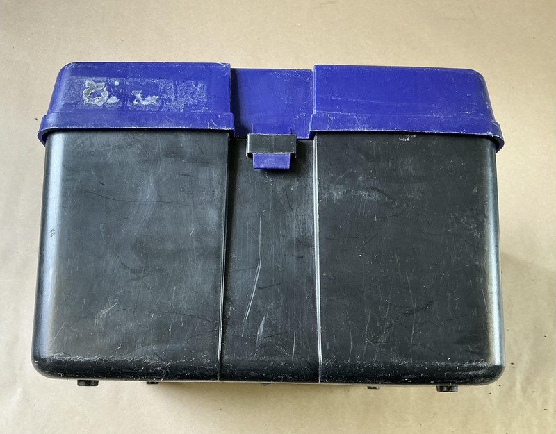 Bayly Blue 13" Hard Shell Train Case Uniform Hat Storage Travel Carrier Box gallery