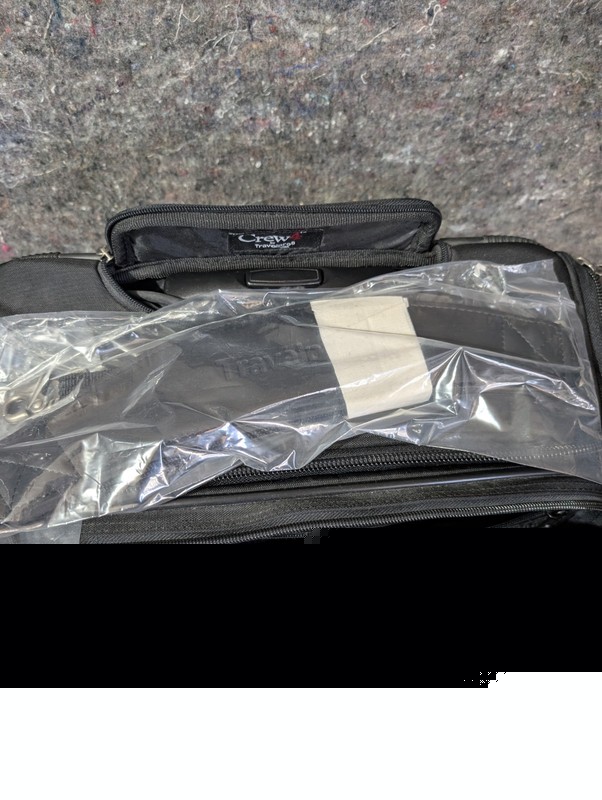 TravelPro Flight Crew 4 Black Wheeled Tote Luggage Rolling Carry-on 16"x14" gallery